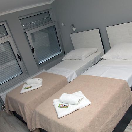 Silver House Hostel Čačak Rom bilde