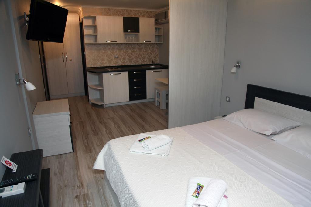 Silver House Hostel Čačak Rom bilde