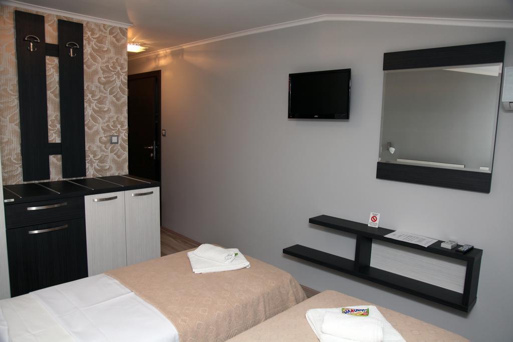 Silver House Hostel Čačak Rom bilde