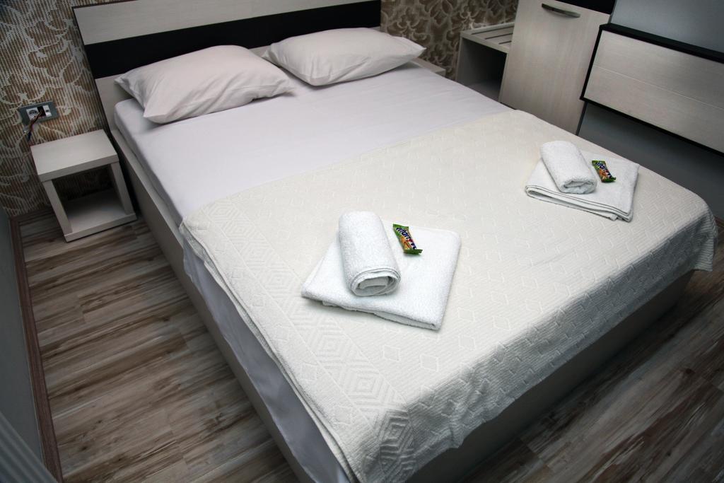 Silver House Hostel Čačak Rom bilde